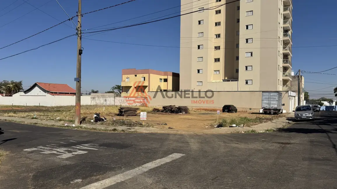 Foto 1 de Terreno / Lote à venda, 990m2 em Jardim Integração, Franca - SP