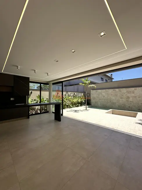 Foto 6 de Casa de Condomínio com 4 quartos à venda, 304m2 em Franca - SP