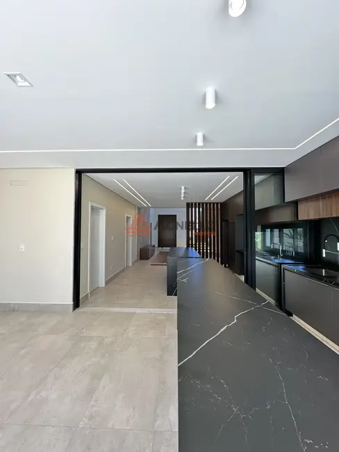 Foto 7 de Casa de Condomínio com 4 quartos à venda, 304m2 em Franca - SP