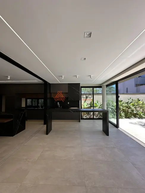 Foto 5 de Casa de Condomínio com 4 quartos à venda, 304m2 em Franca - SP