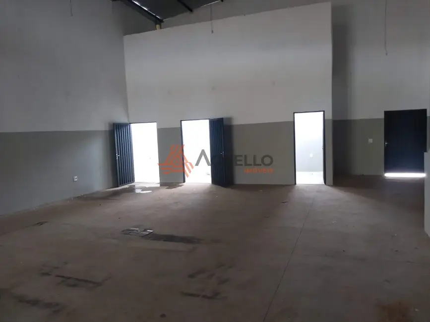 Foto 1 de Armazém / Galpão à venda, 264m2 em Jardim Luiza II, Franca - SP