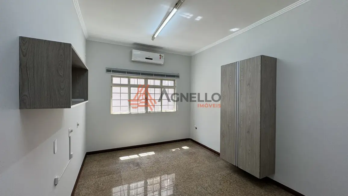 Loja com 3 quartos para alugar, 253m2 em Prolongamento Vila Industrial, Franca - SP - imagem 7 Foto 7 de Loja com 3 quartos para alugar, 253m2 em Prolongamento Vila Industrial, Franca - SP