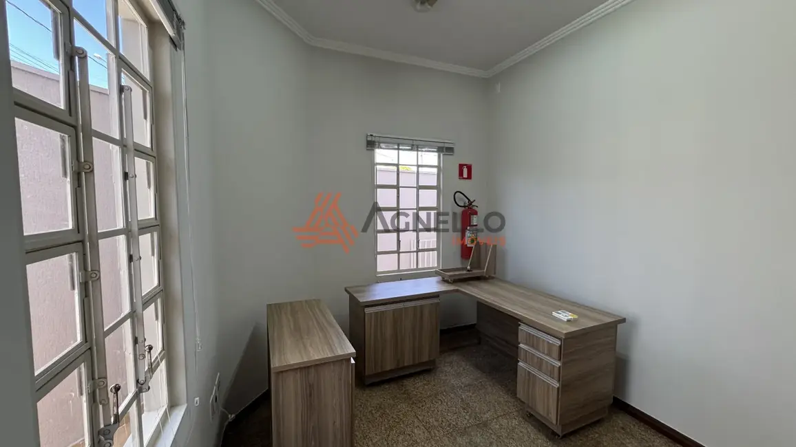 Loja com 3 quartos para alugar, 253m2 em Prolongamento Vila Industrial, Franca - SP - imagem 4 Foto 4 de Loja com 3 quartos para alugar, 253m2 em Prolongamento Vila Industrial, Franca - SP