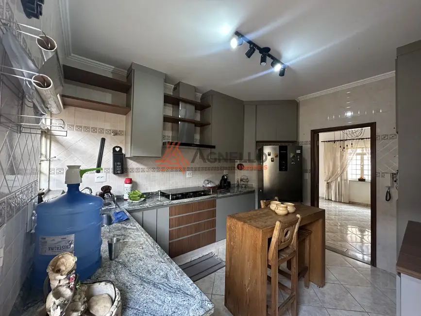 Foto 2 de Casa com 3 quartos à venda, 171m2 em Jardim Noêmia, Franca - SP