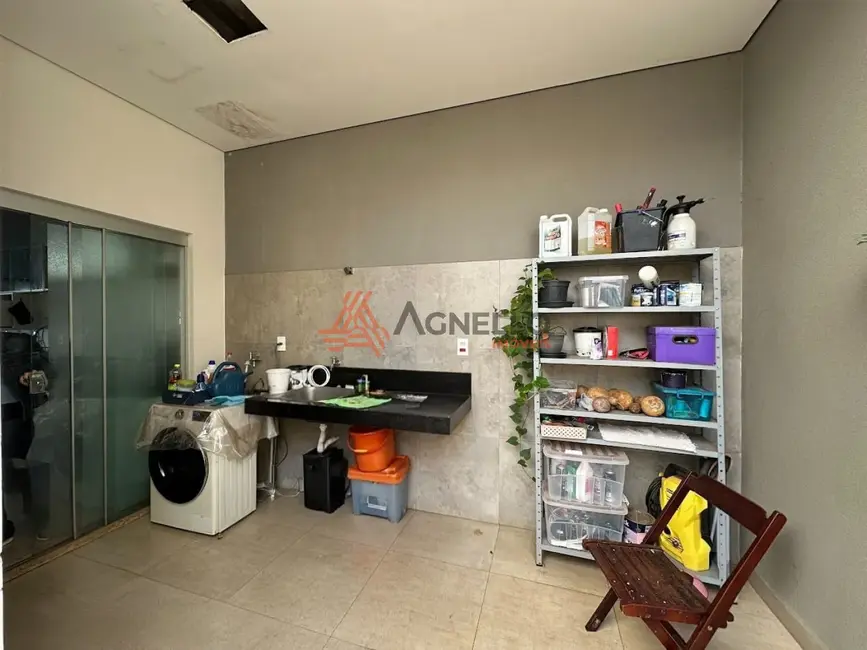 Casa com 3 quartos à venda, 169m2 em Jardim Piratininga, Franca - SP - imagem 6 Foto 6 de Casa com 3 quartos à venda, 169m2 em Jardim Piratininga, Franca - SP