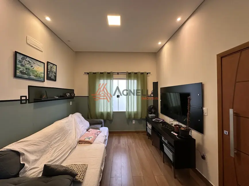 Casa com 3 quartos à venda, 169m2 em Jardim Piratininga, Franca - SP - imagem 2 Foto 2 de Casa com 3 quartos à venda, 169m2 em Jardim Piratininga, Franca - SP