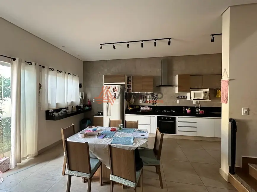 Casa com 3 quartos à venda, 169m2 em Jardim Piratininga, Franca - SP - imagem 4 Foto 4 de Casa com 3 quartos à venda, 169m2 em Jardim Piratininga, Franca - SP