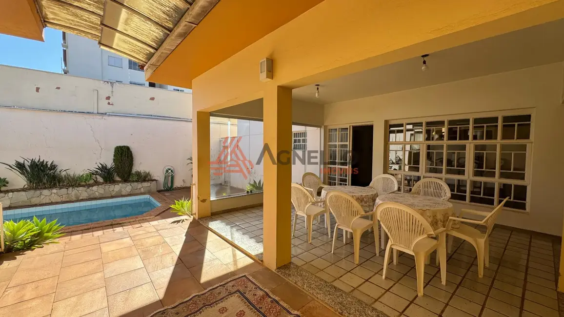 Foto 6 de Casa com 4 quartos à venda, 236m2 em Vila Industrial, Franca - SP