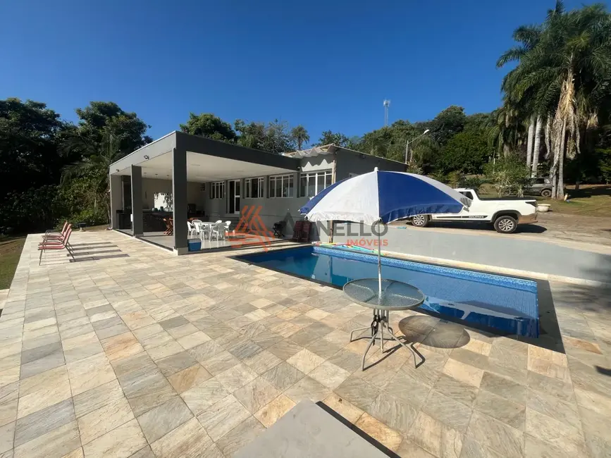 Foto 1 de Fazenda / Haras com 7 quartos à venda, 500m2 em Cassia - MG