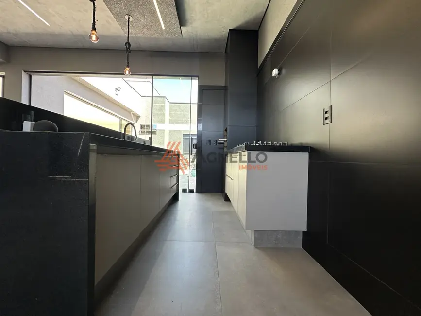 Foto 4 de Casa com 3 quartos à venda, 200m2 em Franca - SP