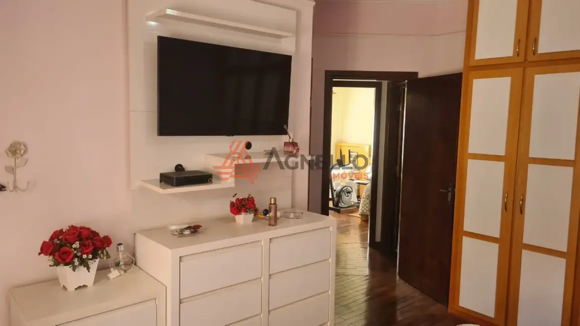 Foto 8 de Casa com 3 quartos à venda, 181m2 em Jardim Maria Rosa, Franca - SP