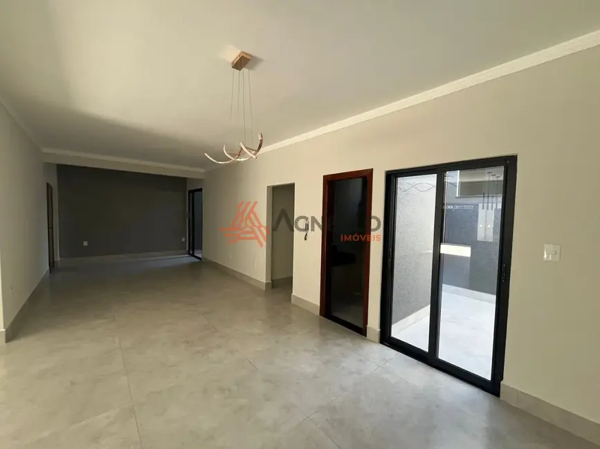 Foto 6 de Casa com 4 quartos à venda, 223m2 em Jardim Líbano, Franca - SP