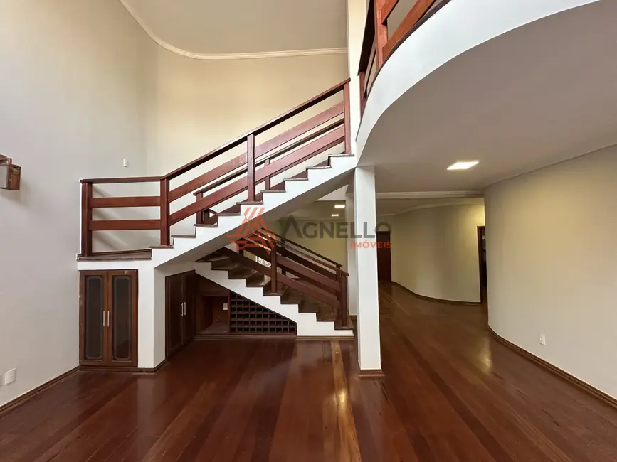Casa com 4 quartos à venda, 391m2 em São José, Franca - SP - imagem 2 Foto 2 de Casa com 4 quartos à venda, 391m2 em São José, Franca - SP