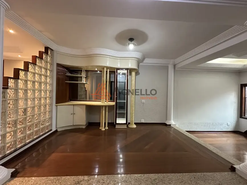 Casa com 3 quartos à venda, 155m2 em Jardim Barão, Franca - SP - imagem 3 Foto 3 de Casa com 3 quartos à venda, 155m2 em Jardim Barão, Franca - SP