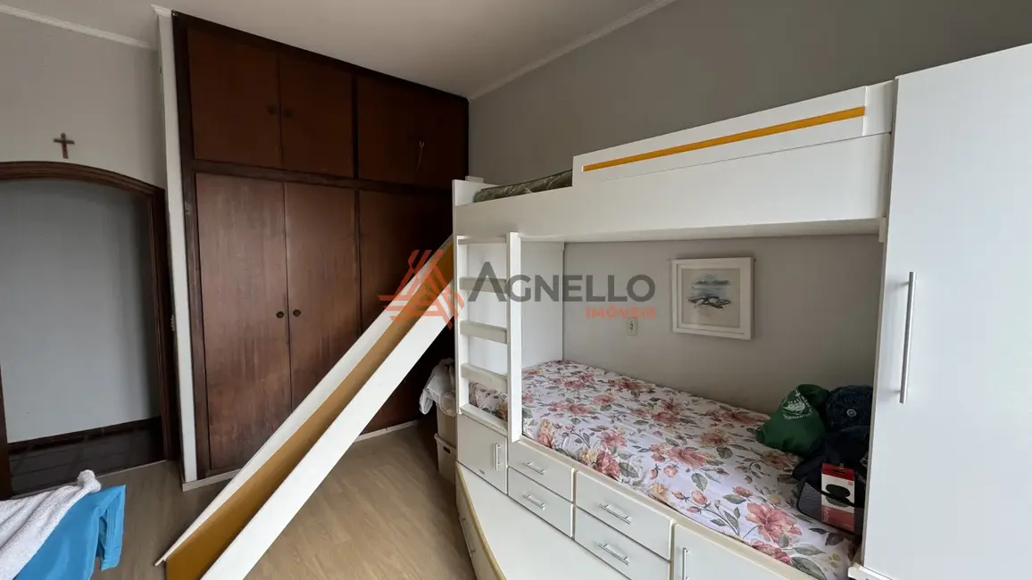 Foto 9 de Casa com 4 quartos à venda, 296m2 em Jardim São Vicente, Franca - SP