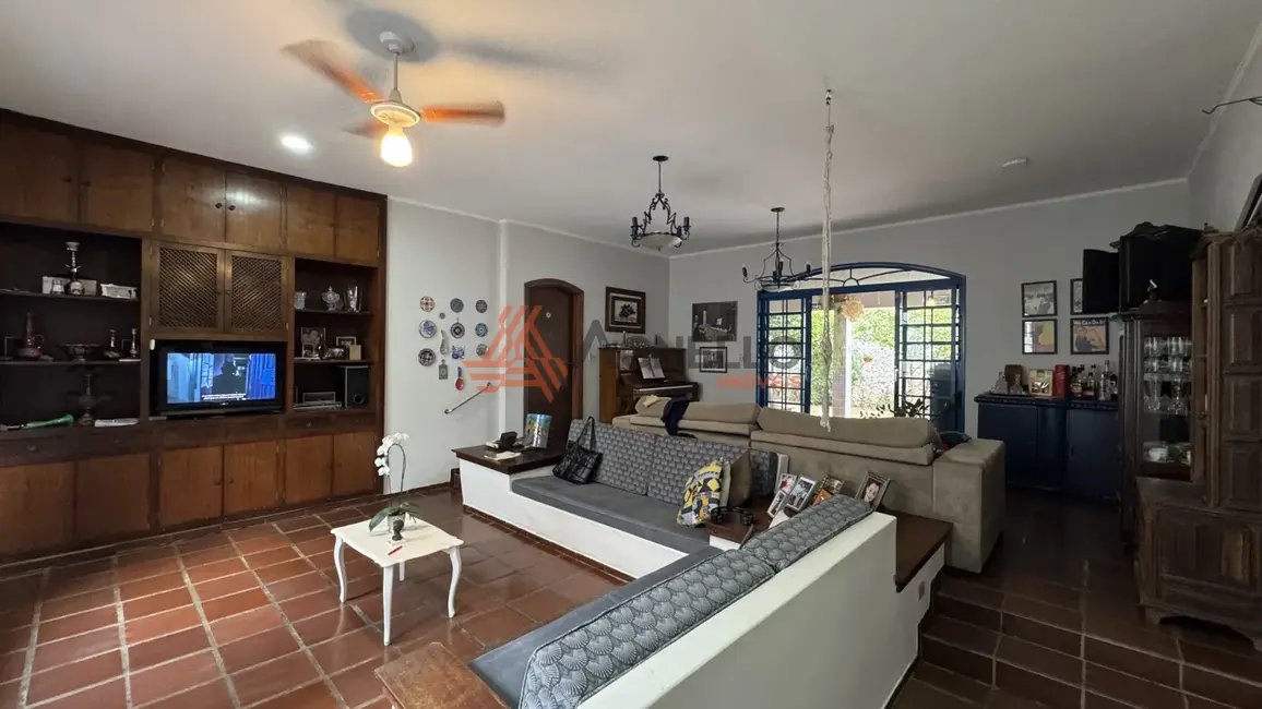 Foto 2 de Casa com 4 quartos à venda, 296m2 em Jardim São Vicente, Franca - SP