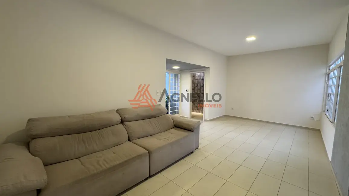 Foto 4 de Casa com 3 quartos à venda, 195m2 em Vila Marta, Franca - SP