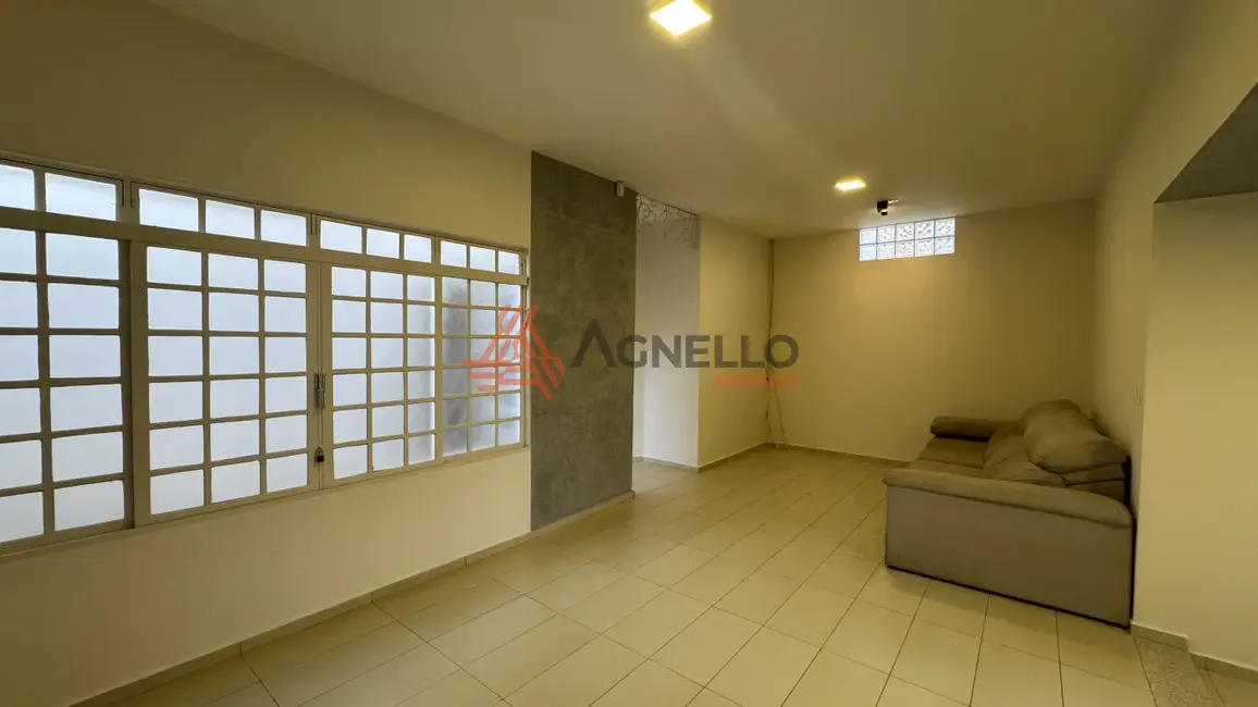 Foto 3 de Casa com 3 quartos à venda, 195m2 em Vila Marta, Franca - SP