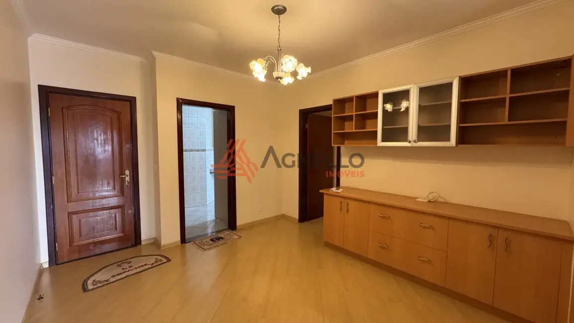 Apartamento com 3 quartos para alugar, 197m2 em Estação, Franca - SP - imagem 3 Foto 3 de Apartamento com 3 quartos para alugar, 197m2 em Estação, Franca - SP