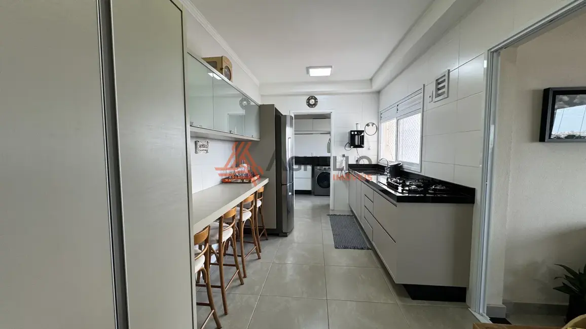 Foto 5 de Apartamento com 3 quartos à venda, 183m2 em São José, Franca - SP