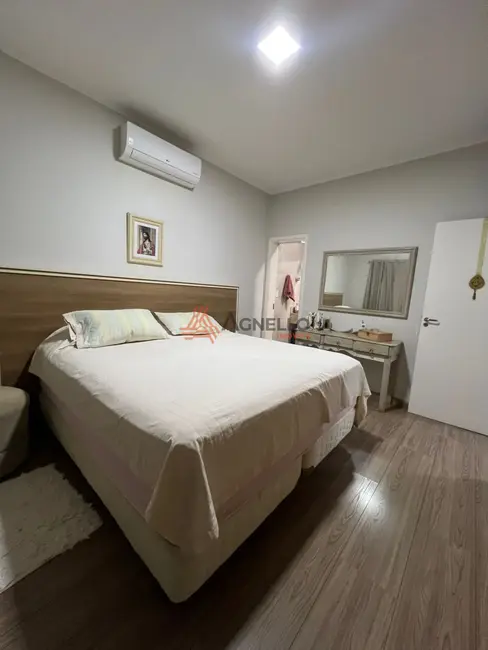 Casa com 3 quartos à venda, 172m2 em Residencial Baldassari, Franca - SP - imagem 6 Foto 6 de Casa com 3 quartos à venda, 172m2 em Residencial Baldassari, Franca - SP