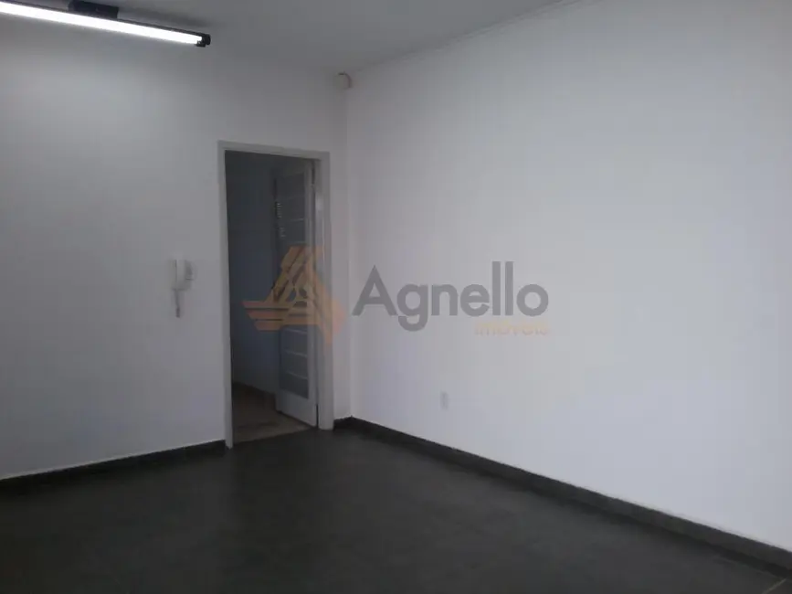 Foto 4 de Loja com 4 quartos à venda, 214m2 em São José, Franca - SP