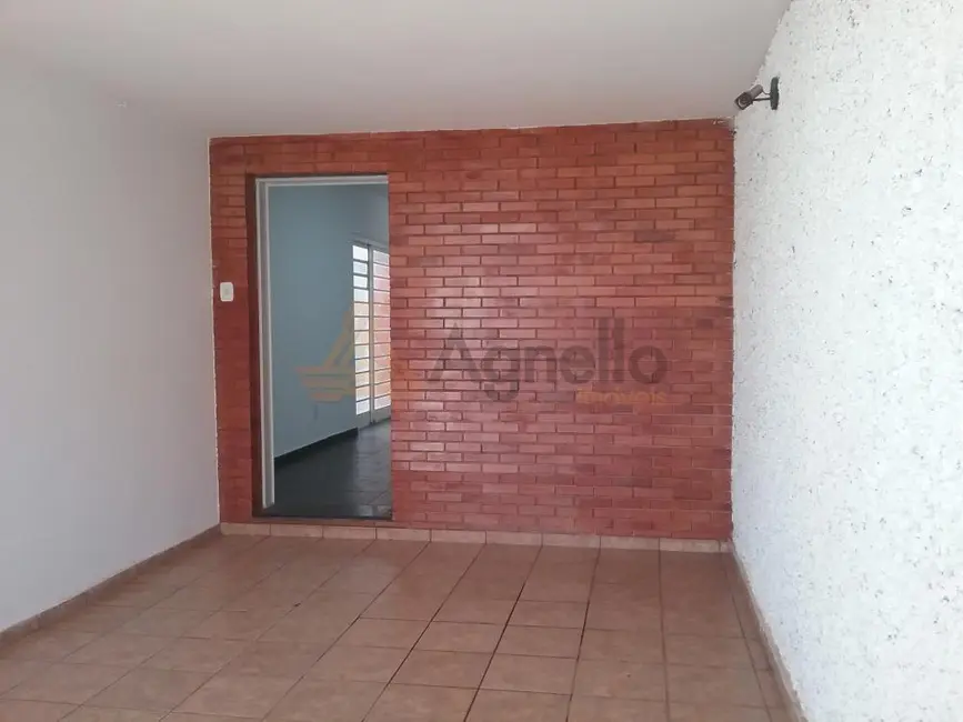 Foto 2 de Loja com 4 quartos à venda, 214m2 em São José, Franca - SP