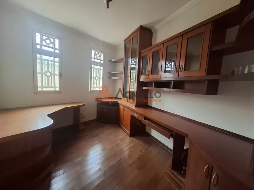 Casa com 4 quartos à venda, 221m2 em Franca - SP - imagem 2 Foto 2 de Casa com 4 quartos à venda, 221m2 em Franca - SP