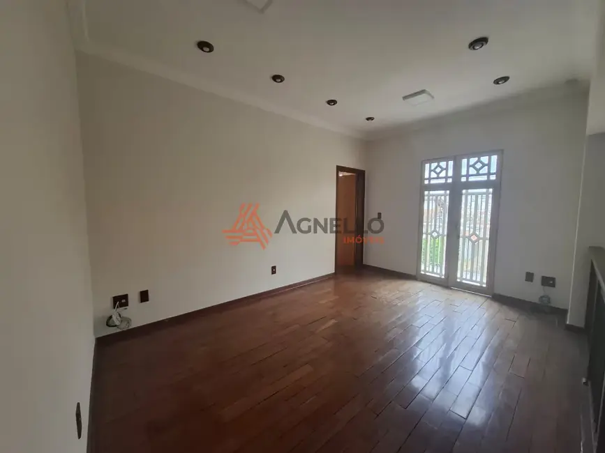 Casa com 4 quartos à venda, 221m2 em Franca - SP - imagem 5 Foto 5 de Casa com 4 quartos à venda, 221m2 em Franca - SP