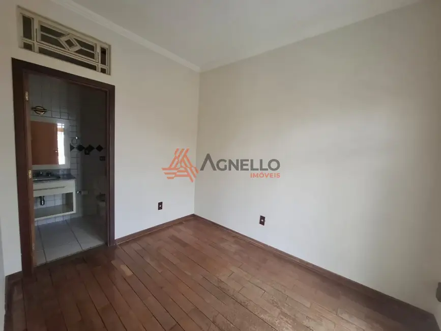 Casa com 4 quartos à venda, 221m2 em Franca - SP - imagem 9 Foto 9 de Casa com 4 quartos à venda, 221m2 em Franca - SP