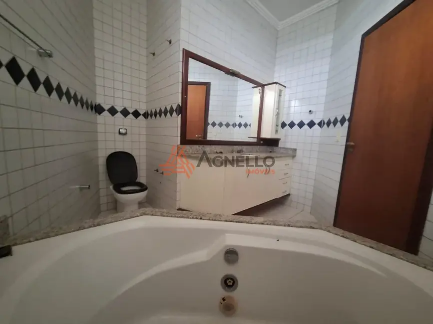 Foto 8 de Casa com 4 quartos à venda, 221m2 em Franca - SP