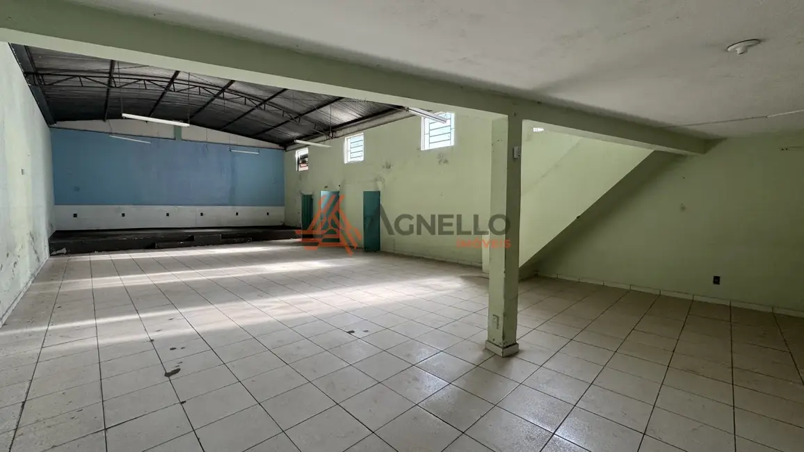 Foto 1 de Armazém / Galpão à venda, 239m2 em City Petrópolis, Franca - SP