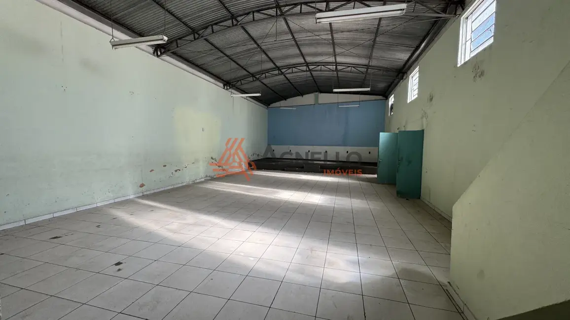 Foto 2 de Armazém / Galpão à venda, 239m2 em City Petrópolis, Franca - SP