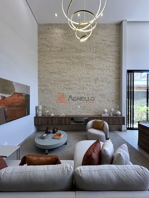 Casa de Condomínio com 3 quartos à venda, 212m2 em Residencial Villa da Mata, Franca - SP - imagem 2 Foto 2 de Casa de Condomínio com 3 quartos à venda, 212m2 em Residencial Villa da Mata, Franca - SP