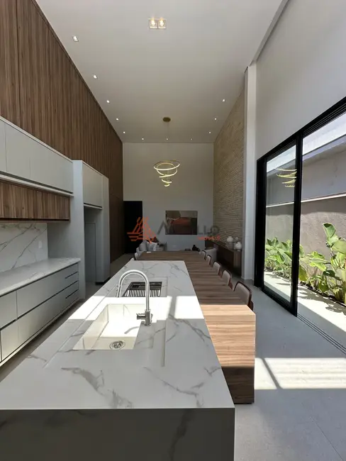 Casa de Condomínio com 3 quartos à venda, 212m2 em Residencial Villa da Mata, Franca - SP - imagem 4 Foto 4 de Casa de Condomínio com 3 quartos à venda, 212m2 em Residencial Villa da Mata, Franca - SP