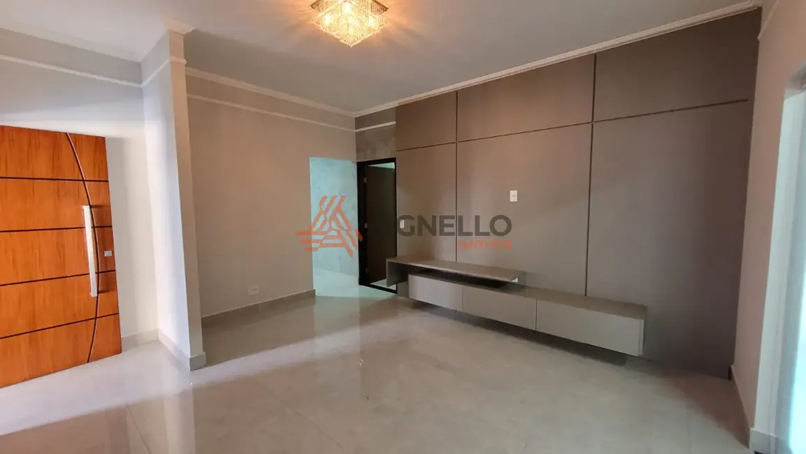 Foto 2 de Casa com 3 quartos à venda, 220m2 em Prolongamento Jardim Flórida, Franca - SP