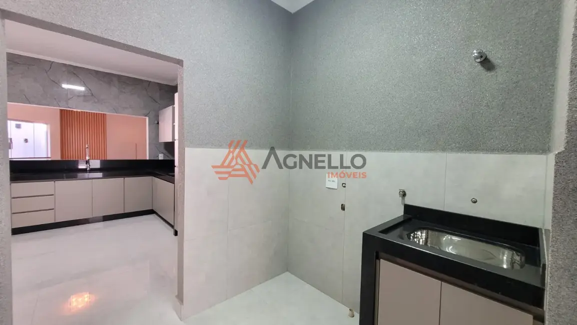 Casa com 3 quartos à venda, 220m2 em Prolongamento Jardim Flórida, Franca - SP - imagem 4 Foto 4 de Casa com 3 quartos à venda, 220m2 em Prolongamento Jardim Flórida, Franca - SP