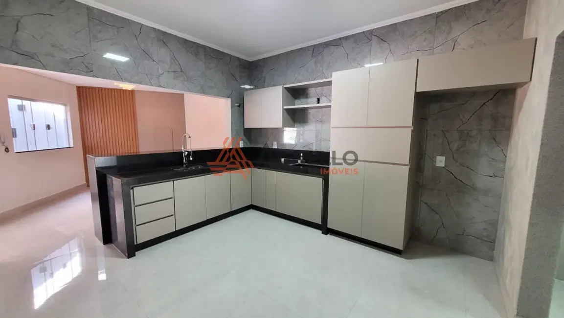 Casa com 3 quartos à venda, 220m2 em Prolongamento Jardim Flórida, Franca - SP - imagem 3 Foto 3 de Casa com 3 quartos à venda, 220m2 em Prolongamento Jardim Flórida, Franca - SP