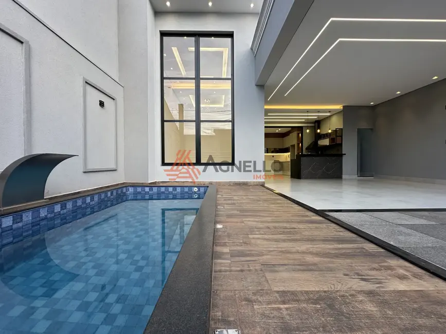 Casa com 3 quartos à venda, 175m2 em Residencial Colina do Espraiado, Franca - SP - imagem 2 Foto 2 de Casa com 3 quartos à venda, 175m2 em Residencial Colina do Espraiado, Franca - SP