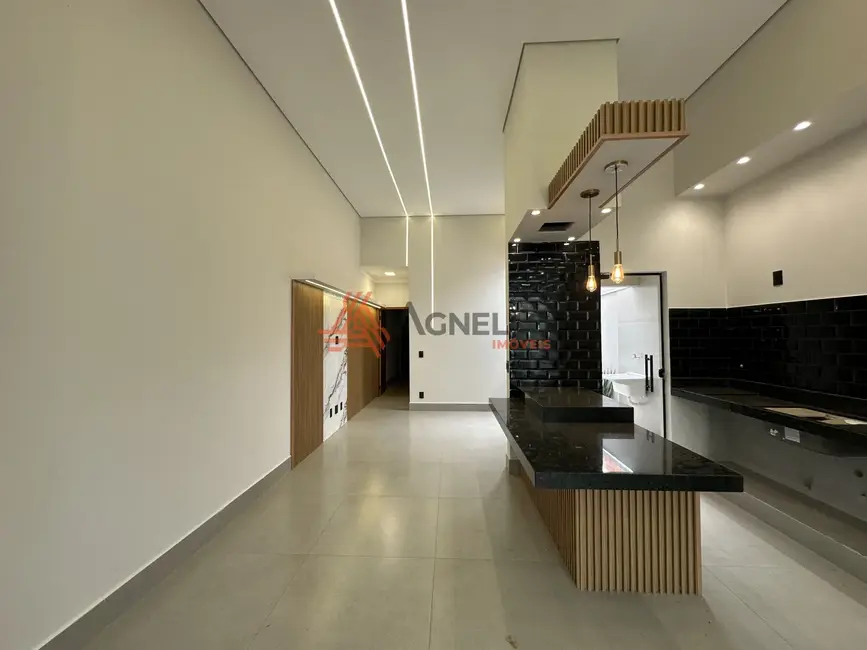 Foto 2 de Casa com 3 quartos à venda, 105m2 em Jardim Três Colinas, Franca - SP