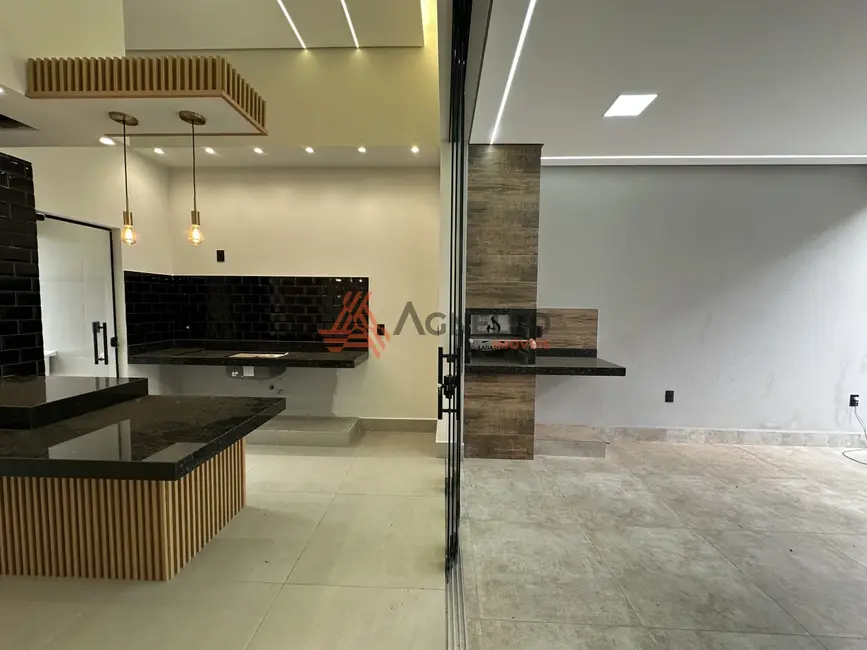 Foto 1 de Casa com 3 quartos à venda, 105m2 em Jardim Três Colinas, Franca - SP