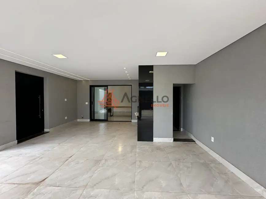 Foto 2 de Casa com 3 quartos à venda, 204m2 em Franca - SP