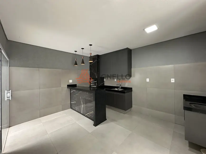 Casa com 3 quartos à venda, 181m2 em Vila Totoli, Franca - SP - imagem 1 Foto 1 de Casa com 3 quartos à venda, 181m2 em Vila Totoli, Franca - SP