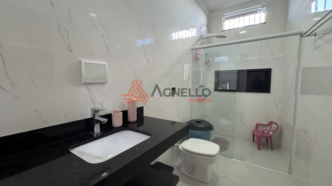 Foto 4 de Casa com 3 quartos à venda, 156m2 em Franca - SP