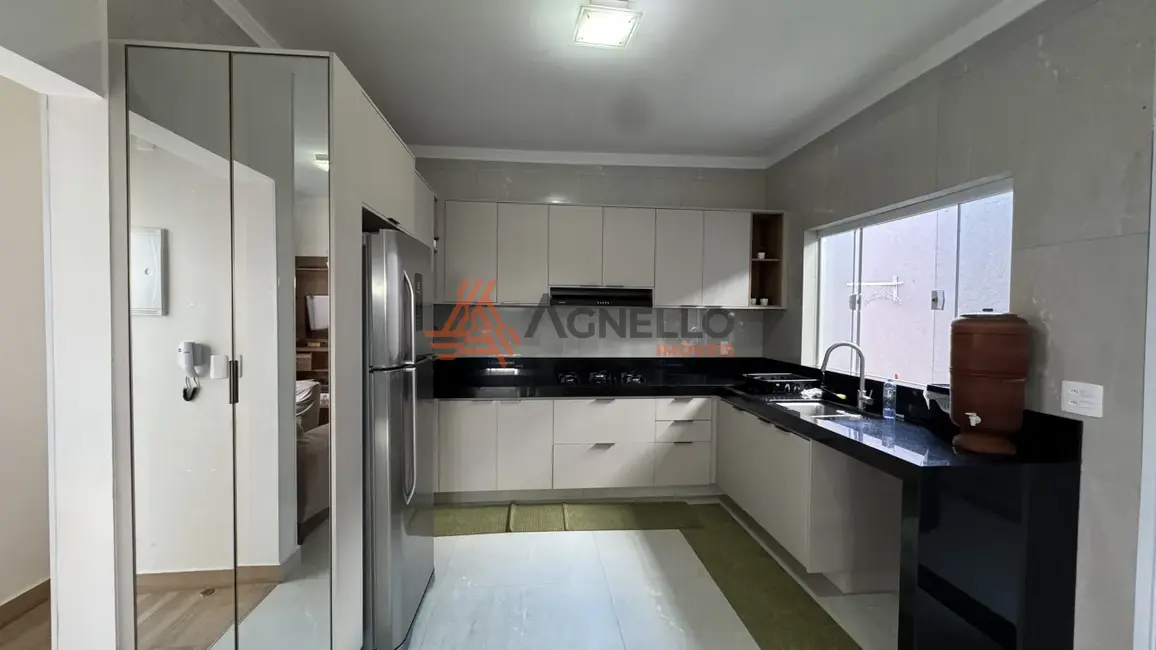 Foto 3 de Casa com 3 quartos à venda, 156m2 em Franca - SP