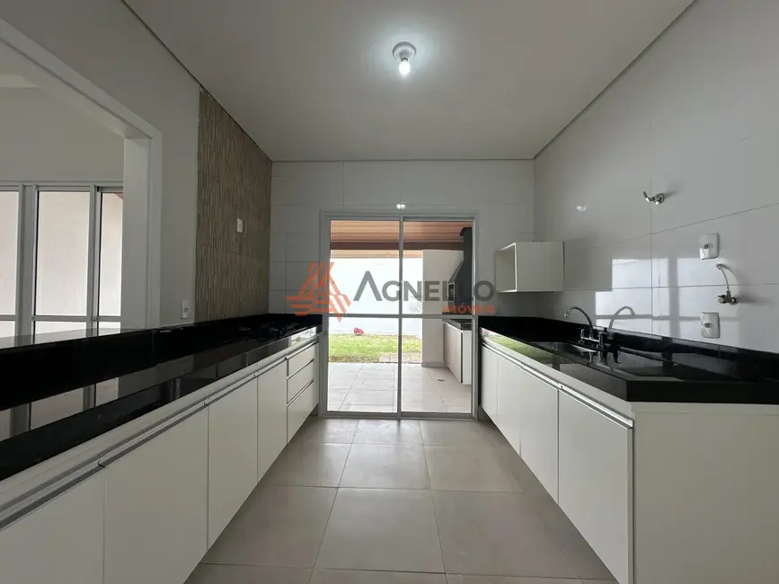 Foto 5 de Casa de Condomínio com 3 quartos à venda, 126m2 em Franca - SP