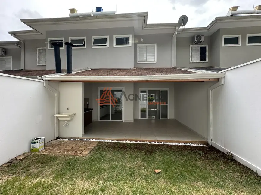 Foto 2 de Casa de Condomínio com 3 quartos à venda, 126m2 em Franca - SP