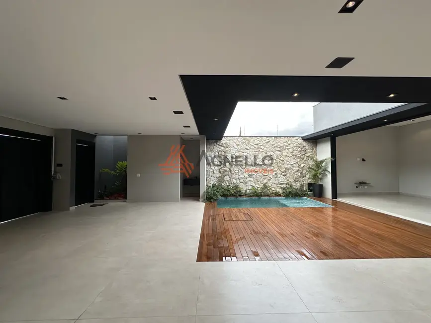 Casa com 3 quartos à venda, 199m2 em Jardim Santa Lúcia, Franca - SP - imagem 3 Foto 3 de Casa com 3 quartos à venda, 199m2 em Jardim Santa Lúcia, Franca - SP