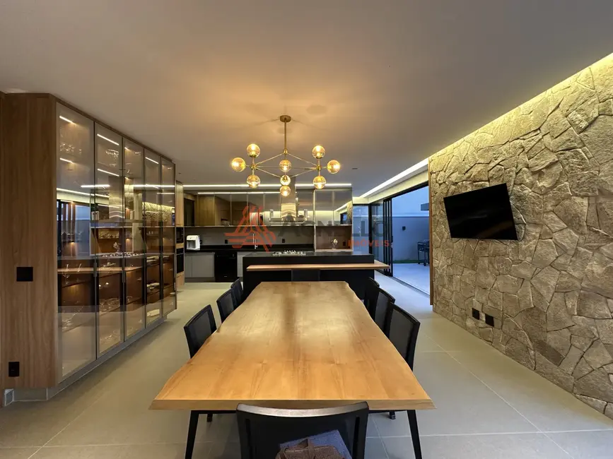 Foto 3 de Casa de Condomínio com 4 quartos à venda, 362m2 em Villaggio Di Firenze, Franca - SP