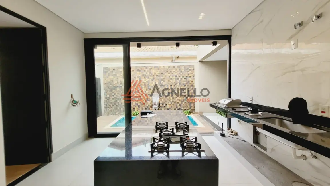 Foto 4 de Casa com 3 quartos à venda, 244m2 em São José, Franca - SP